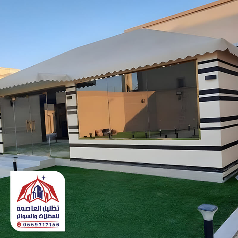 خيمة ملكية بواجهة زجاج